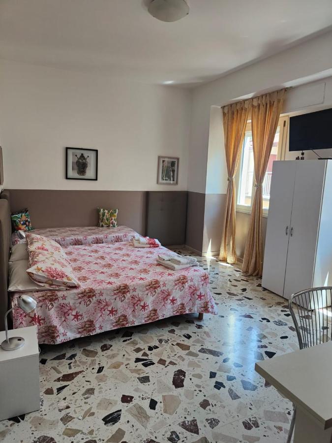 I Mori In Campidoglio Affitta Camere SantʼAgata di Militello Zewnętrze zdjęcie